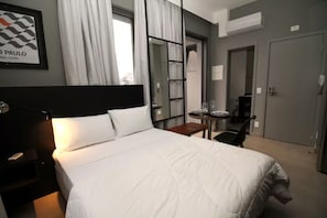 1 chambre, fer et planche à repasser, Wi-Fi, draps fournis