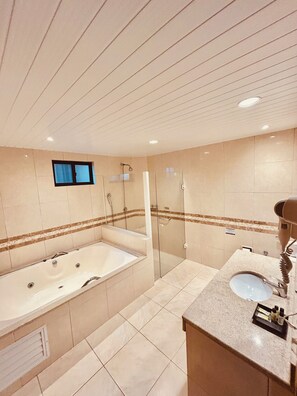 Jetted bathtub - Villa Passaredo (Tijucas do Sul)