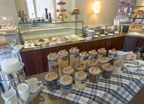 Free daily buffet breakfast