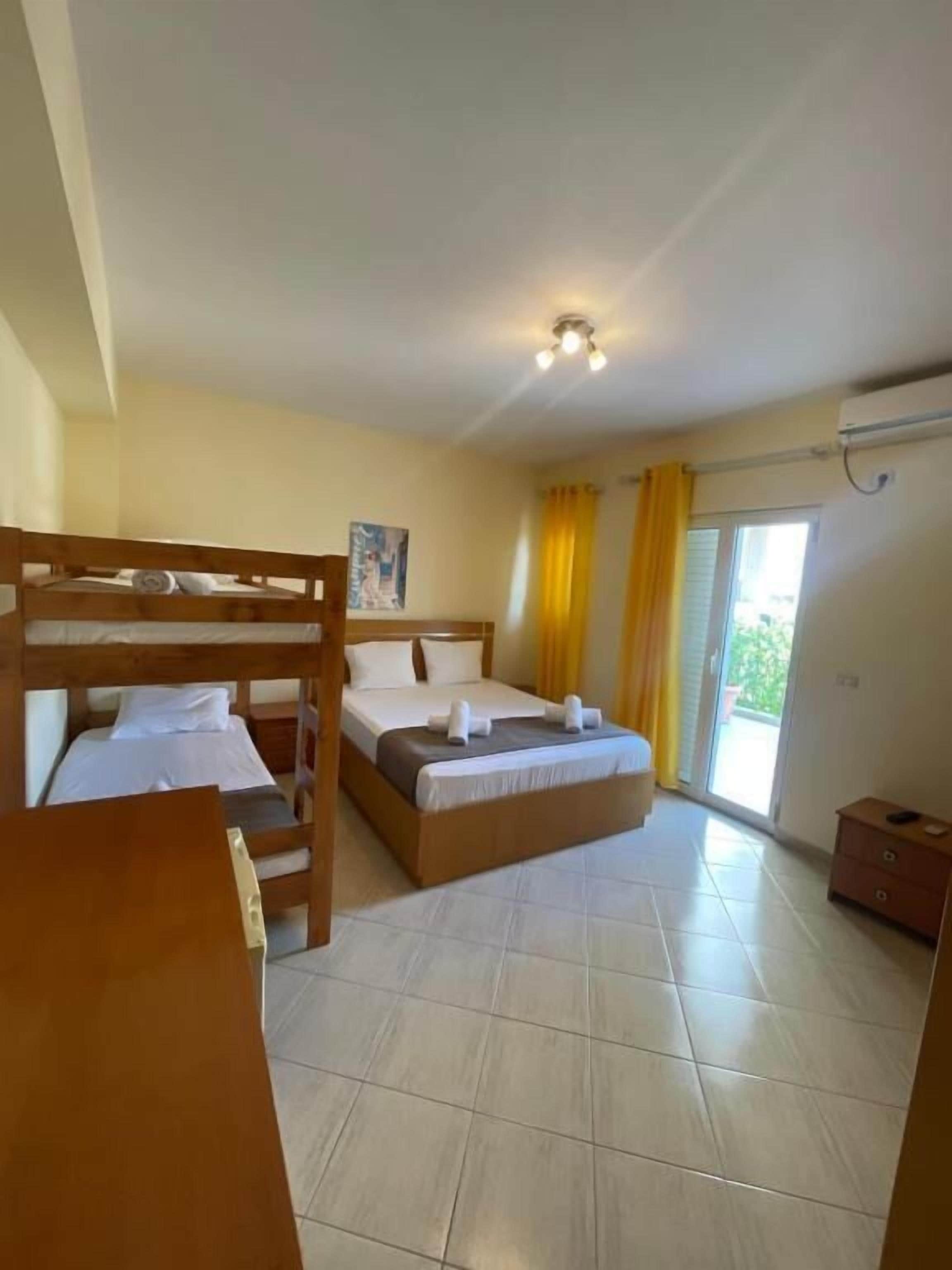 Firemannsrom, balkong, sjøutsikt | Wi-fi (inkludert)