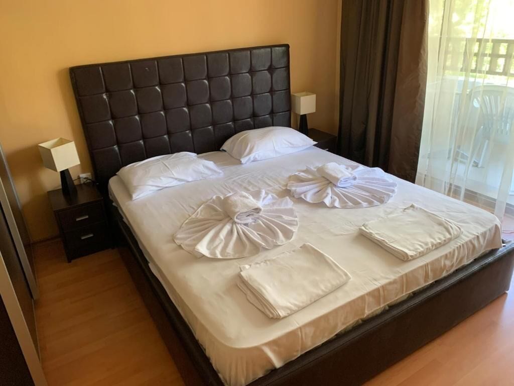 Standard-Apartment, 1 Schlafzimmer, Balkon, Meerblick | Bügeleisen/Bügelbrett, kostenloses WLAN