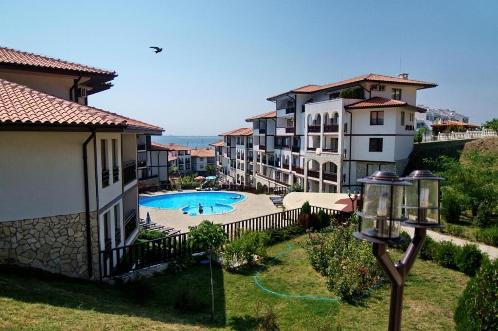 Iron/ironing board, free WiFi