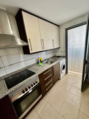 Apartment, 2Â Schlafzimmer, Terrasse, Poolblick | WĂ€schereiservice