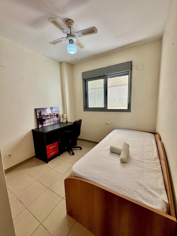 公寓, 2 間臥室, 露台, 泳池景觀 | 3 間臥室