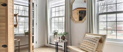 Télévision, cheminée, jeux vidéo, espaces bureaux