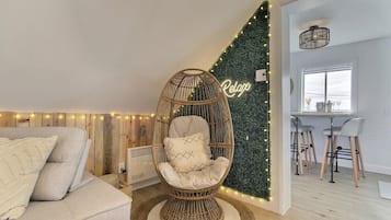 Fernseher, Kamin, Videospiele, Arbeitsbereiche