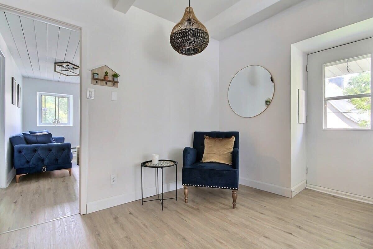 Cozy 2br | 2 King Beds | 2 Parking | 8min To Old Town - Quebec City