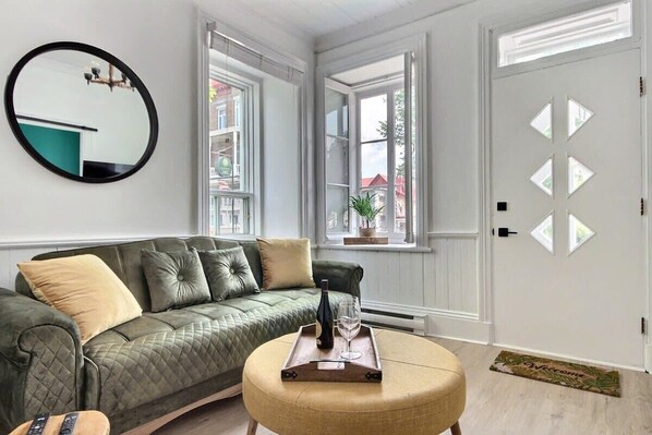 テレビ、書斎 / ワークスペース