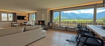 Vacation home Allgäu: eat-in kitchen, fireplace, 4 bedrooms, 3 bathrooms, terrace & hot tub