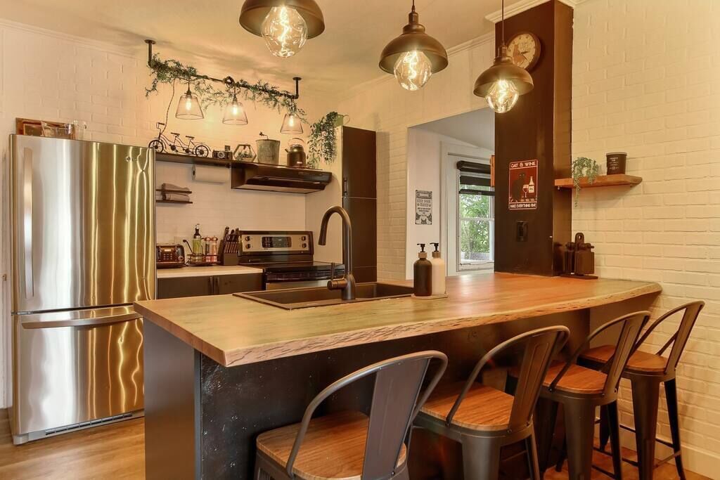 Geladeira, micro-ondas, fogão, cooktop