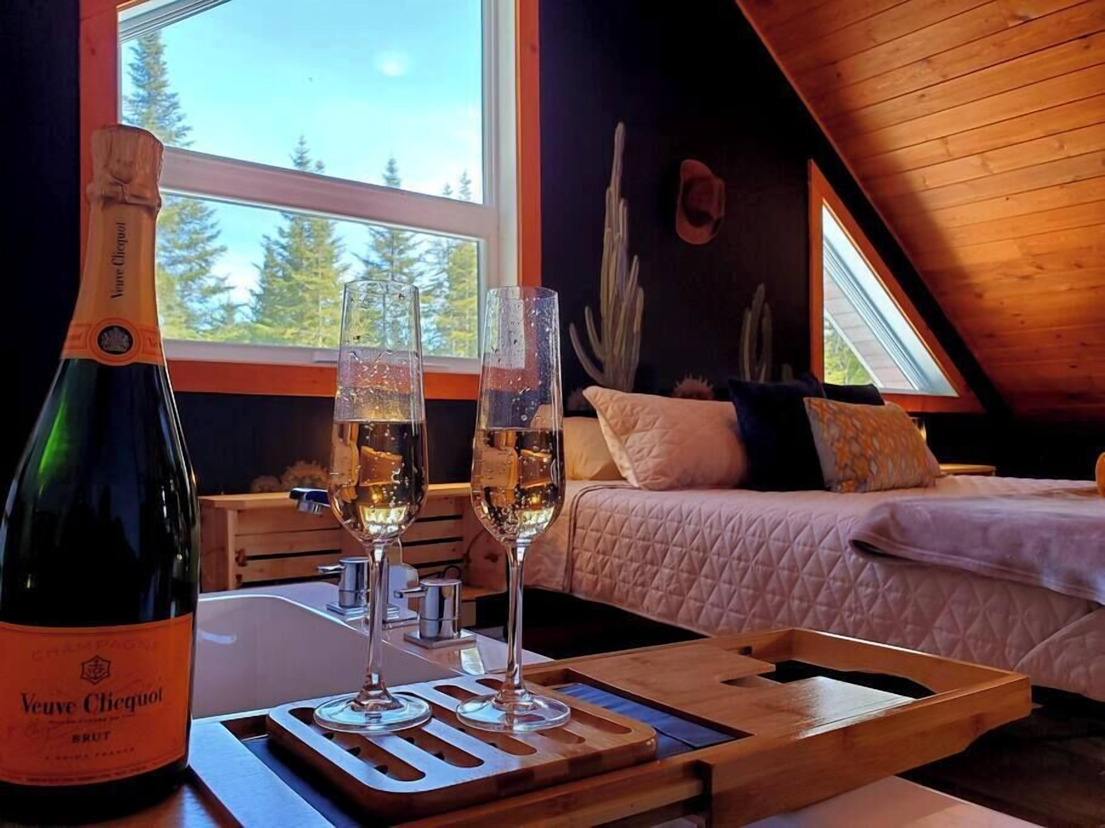 3 dormitorios, tabla de planchar con plancha, cuna de viaje y wifi