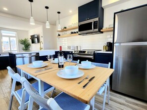 Dining - 1900S Historic Charm -Free P & AC (Boischatel)