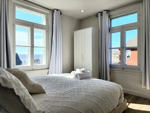 2 bedrooms, iron/ironing board, travel cot, WiFi