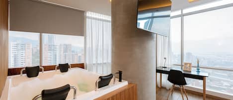 Grand-Apartment, Stadtblick | Ausblick vom Zimmer