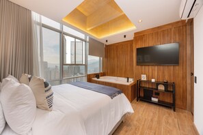 Premium bedding, down comforters, in-room safe, individually decorated - Bio 26 Apartments (Medellín)