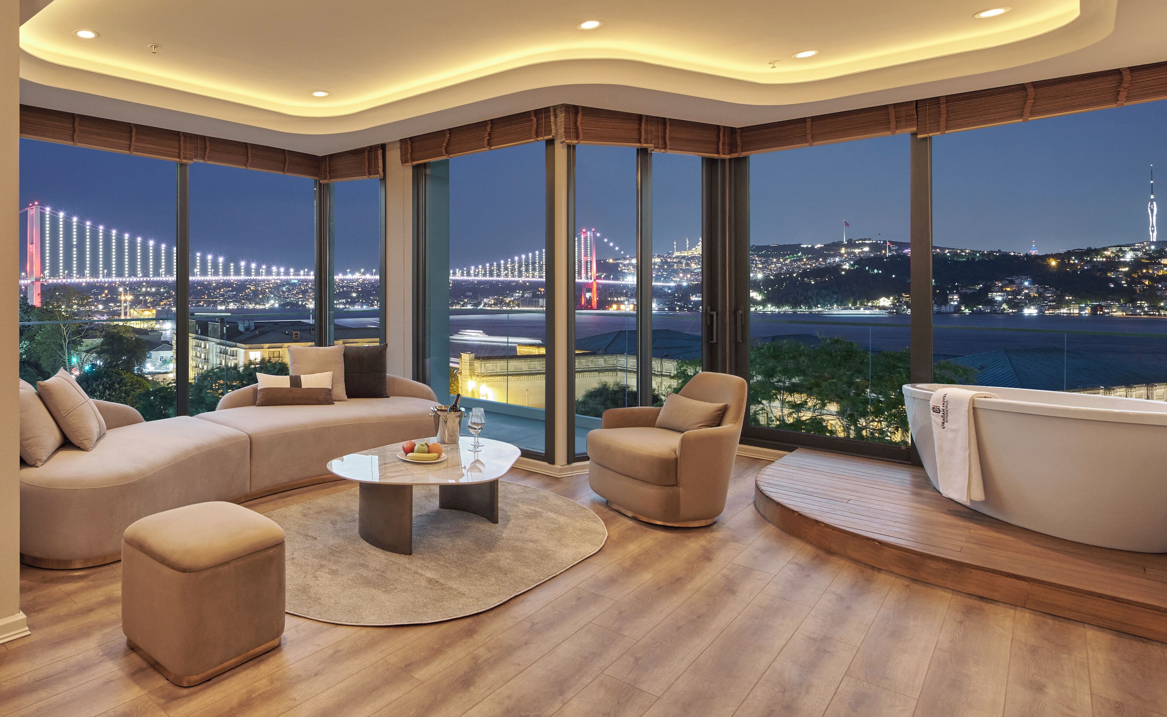 Bosphorus Suite | Minibar, iron/ironing board, free WiFi, bed sheets