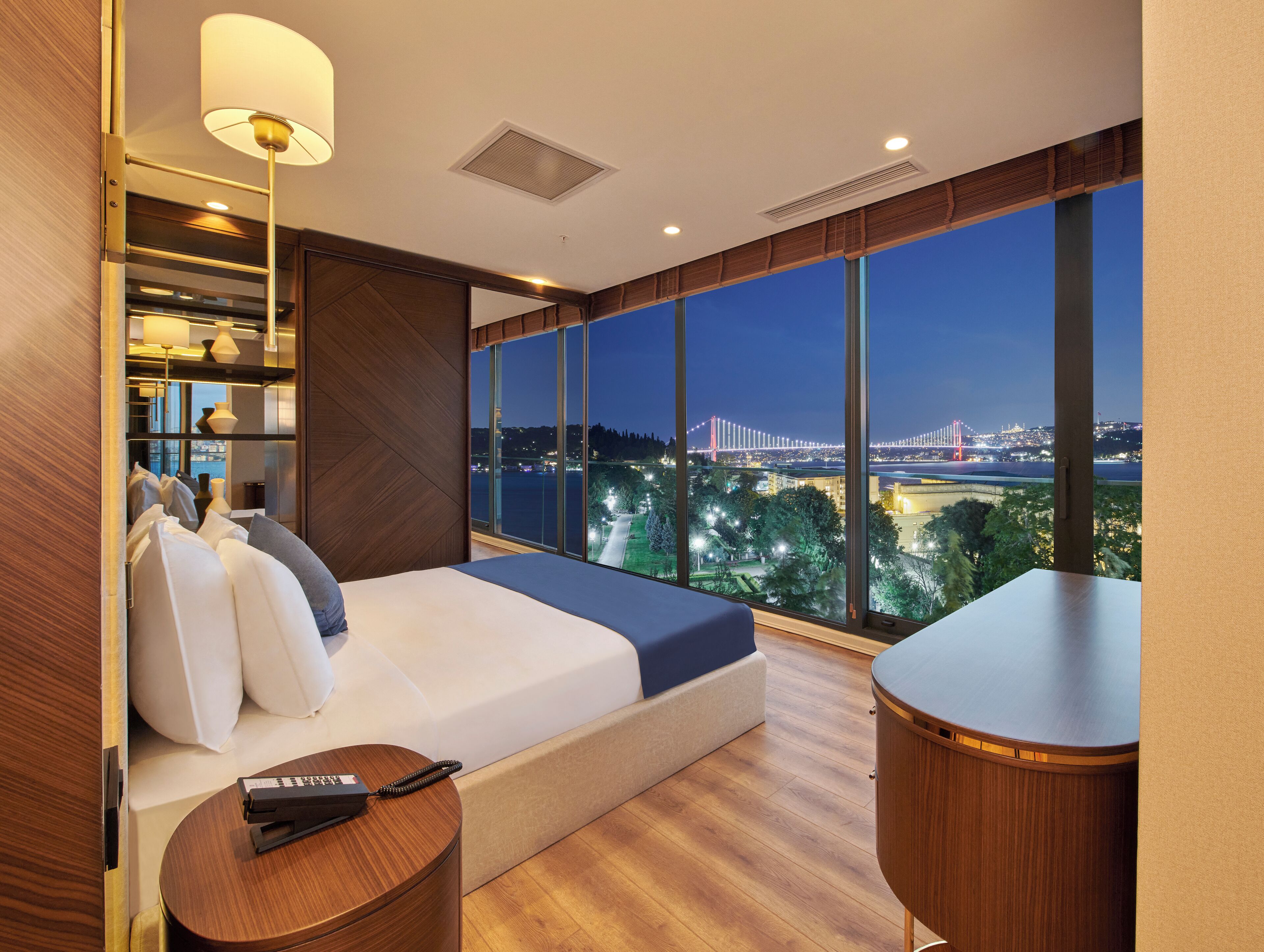 Ciragan Suite, Bosphorus View | Minibar, iron/ironing board, free WiFi, bed sheets