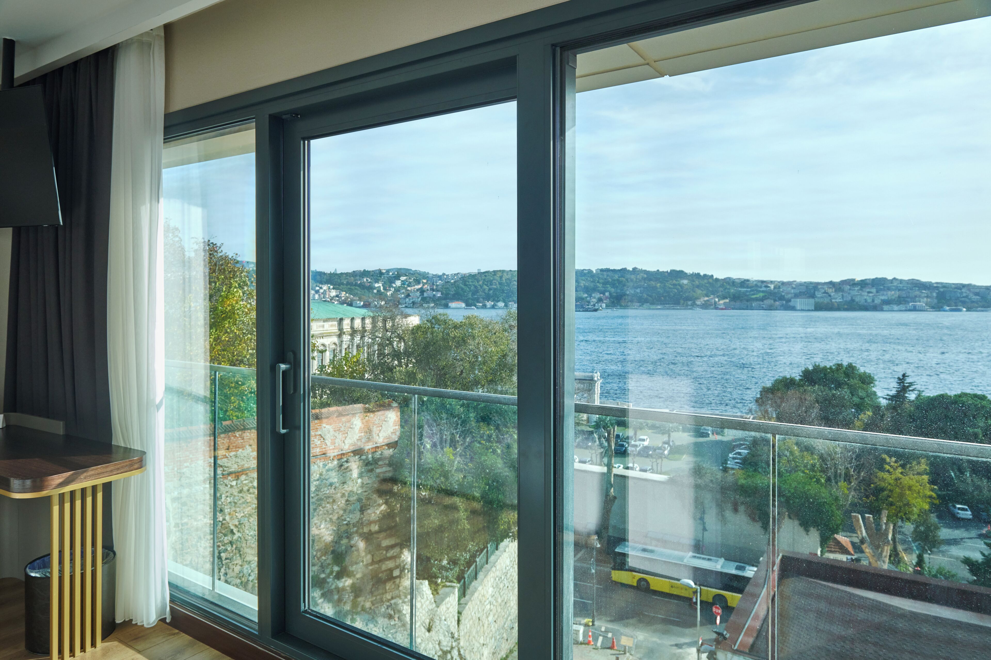 Premium Room, Sea View | Minibar, iron/ironing board, free WiFi, bed sheets