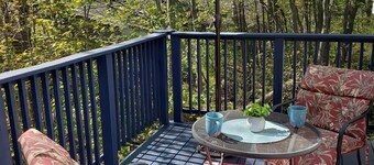 Sunny 3-bedroom house 1.2 miles from charming Old Orchard Beach