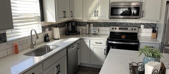 Charming 3-bedroom, 2-12/ bath house with AC, WiFi in peaceful Fortville