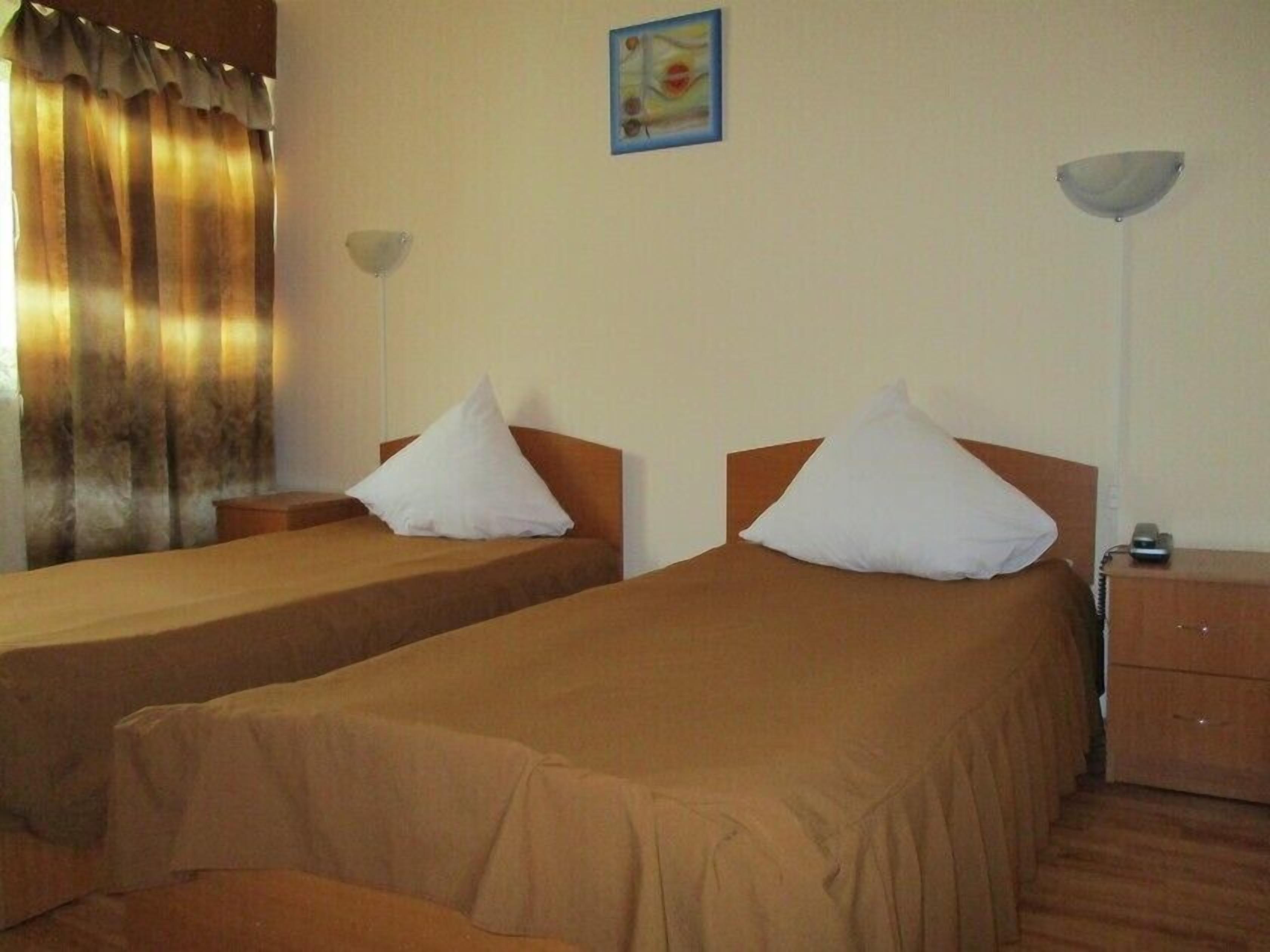 Free WiFi, bed sheets