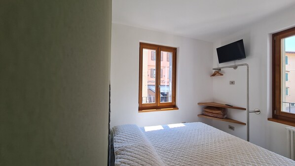 1 quarto, Wi-Fi de cortesia, roupa de cama