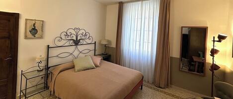 Superior Room, City View | Desk, WiFi (free)