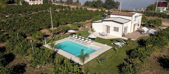 Profumo di Zagara 6+2, Emma Villas