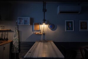 Appartement Deluxe | Cuisine privée | Réfrigérateur, lave-vaisselle, vaisselle et ustensiles