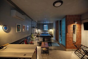 Deluxe Apartment | Free WiFi