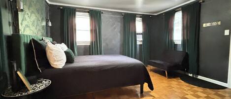 1 多间卧室、熨斗/熨衣板、WiFi、床单