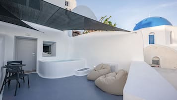Deluxe Suite, Hot Tub, Sea View | Terrace/patio