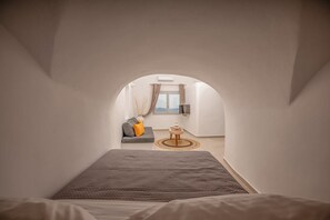 Superior Suite, Hot Tub, Sea View - Three Domes Oia - an Iconic Collection (Oía)