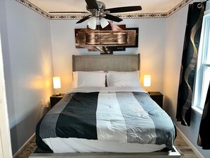 7 bedrooms, iron/ironing board, WiFi, bed sheets - Downtown Buffalo Entire 6 Bedrooms house with AC, WiFi , and Private Parking (Buffalo)