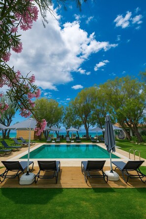 Seasonal outdoor pool - Nest Beach Bungalows Datça (Datça)