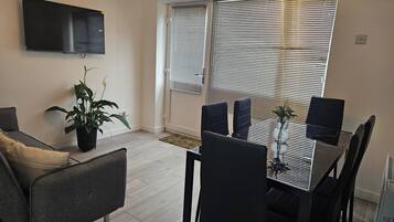 Apartment | Dining