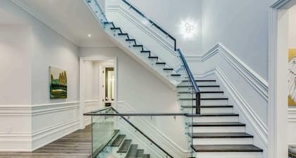 Luxury home Richmondhill
