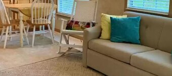 Cozy Creekside Tiny Home w/ Full Kitchen - Walk to Distillery