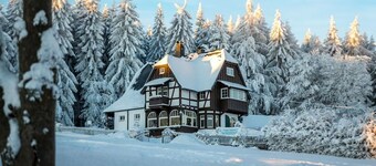 Apartment Platzhirsch, charming, with forest view and large bathroom