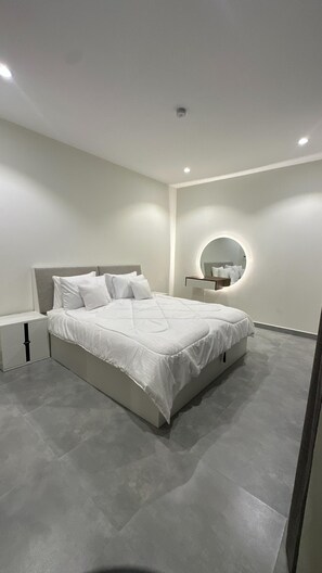 2 slaapkamers, een strijkplank/strijkijzer, wifi, beddengoed