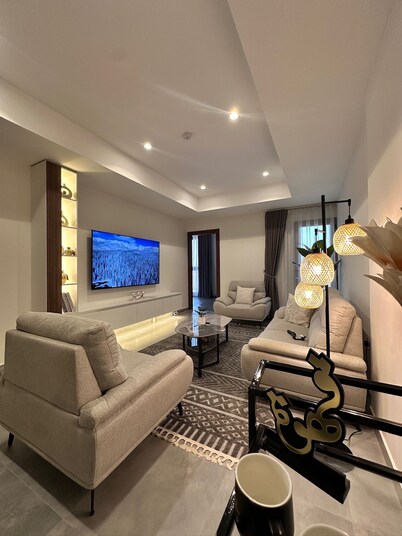 Royal Al Arfan 2-bedroom apartment in tranquil Muscat