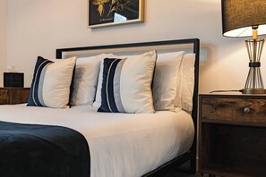 2 bedrooms, iron/ironing board, travel cot, WiFi