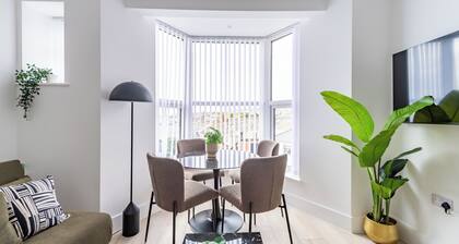 Apartments of Penzance, Apt 6