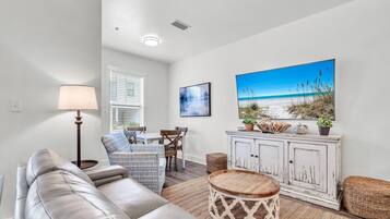 Condo, Multiple Beds (Hidden Lakes 112) | Living area