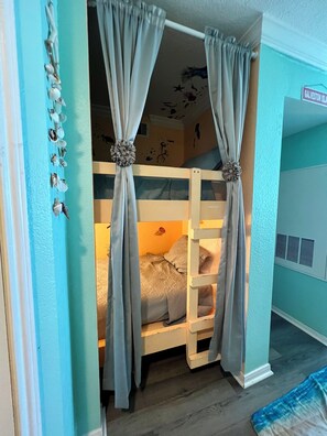 1 chambre, fer et planche à repasser, Wi-Fi gratuit, draps fournis