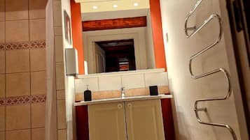 Separate tub and shower