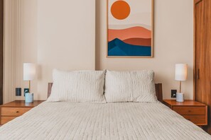 2 Schlafzimmer, Schreibtisch, Bügeleisen/Bügelbrett, WLAN