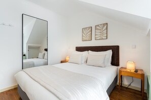 1 bedroom, iron/ironing board, internet, bed sheets - GuestReady - Zenith Building - Room 203 (Porto)