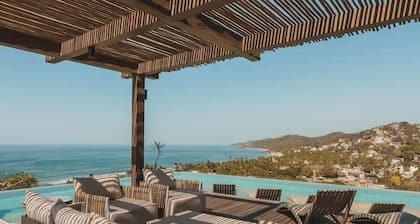 Luxe Penthouse w Private Plunge Pool on Balcony