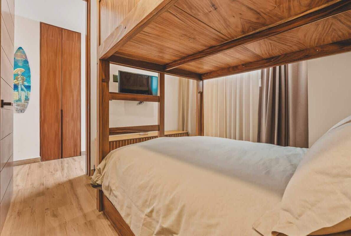 4 dormitorios, tabla de planchar con plancha, wifi y ropa de cama